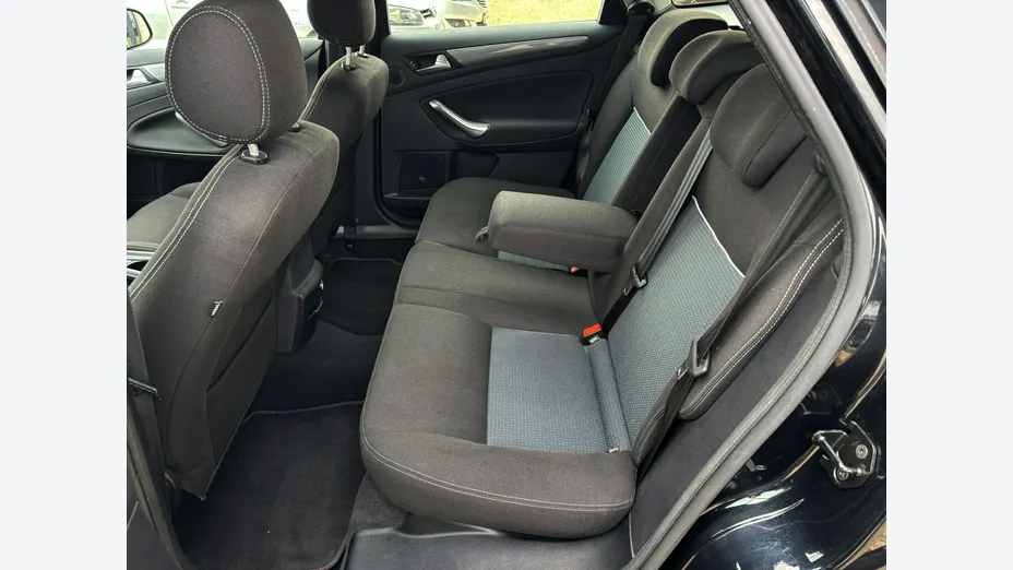 FORD Mondeo -