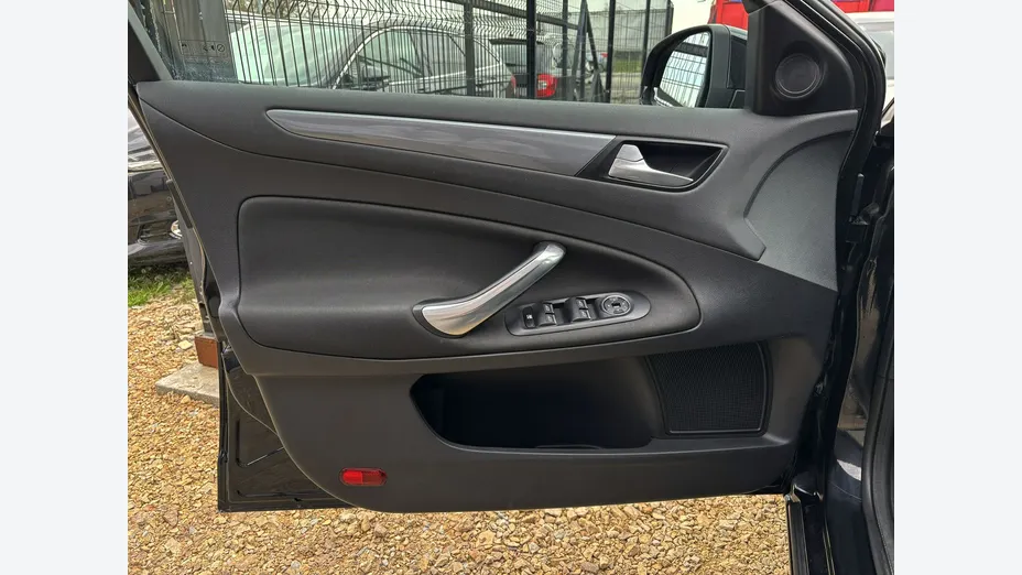 FORD Mondeo -