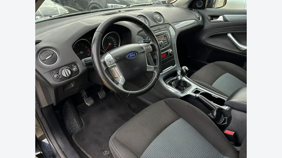 FORD Mondeo -