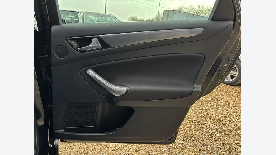 FORD Mondeo -