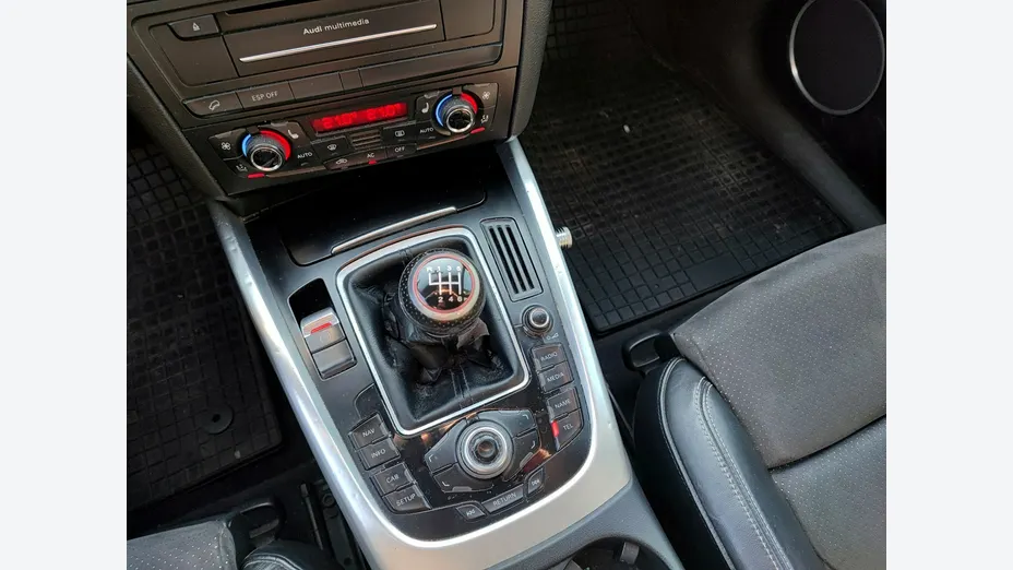 AUDI Q5 -