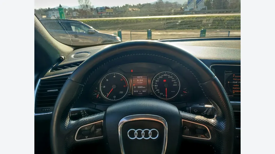 AUDI Q5 -
