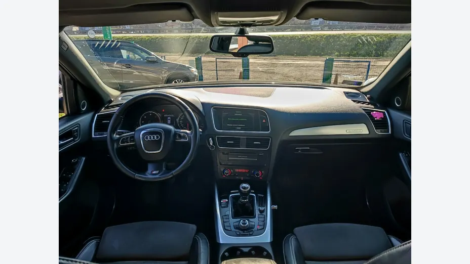 AUDI Q5 -