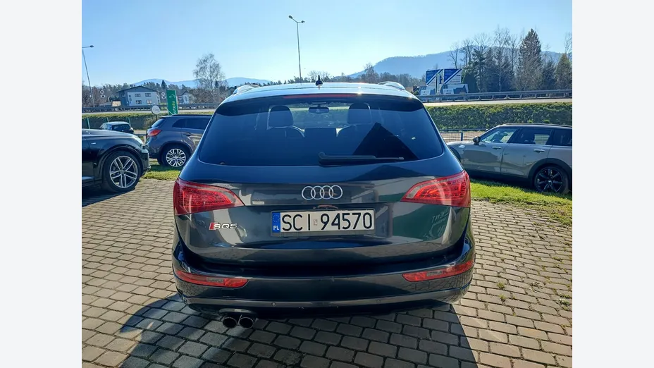 AUDI Q5 -