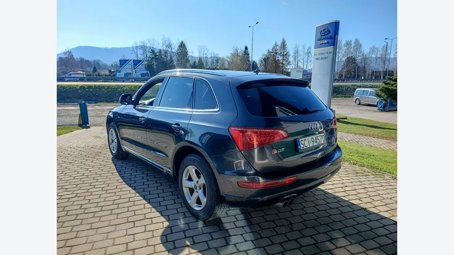 AUDI Q5 -