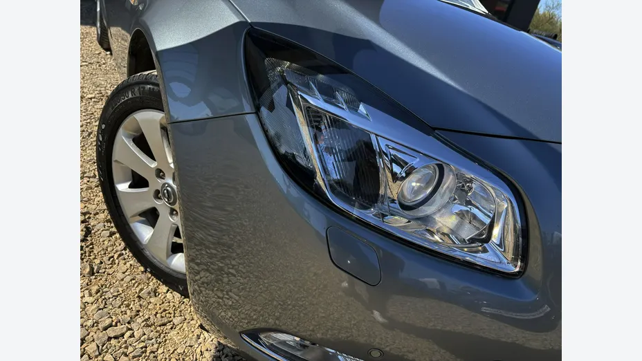 OPEL Insignia -