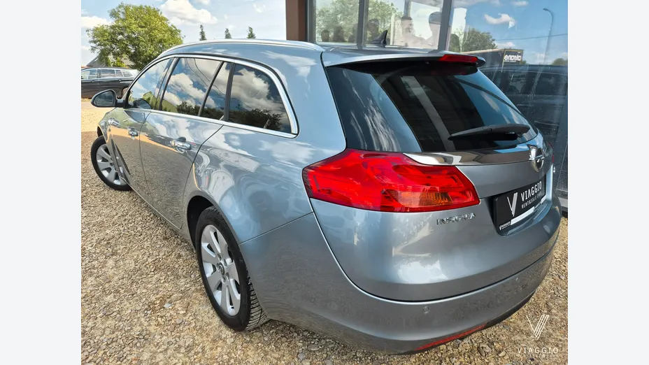 OPEL Insignia -