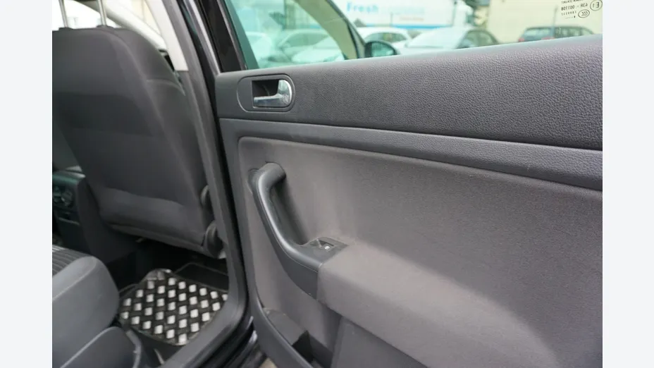 VOLKSWAGEN Golf Plus -