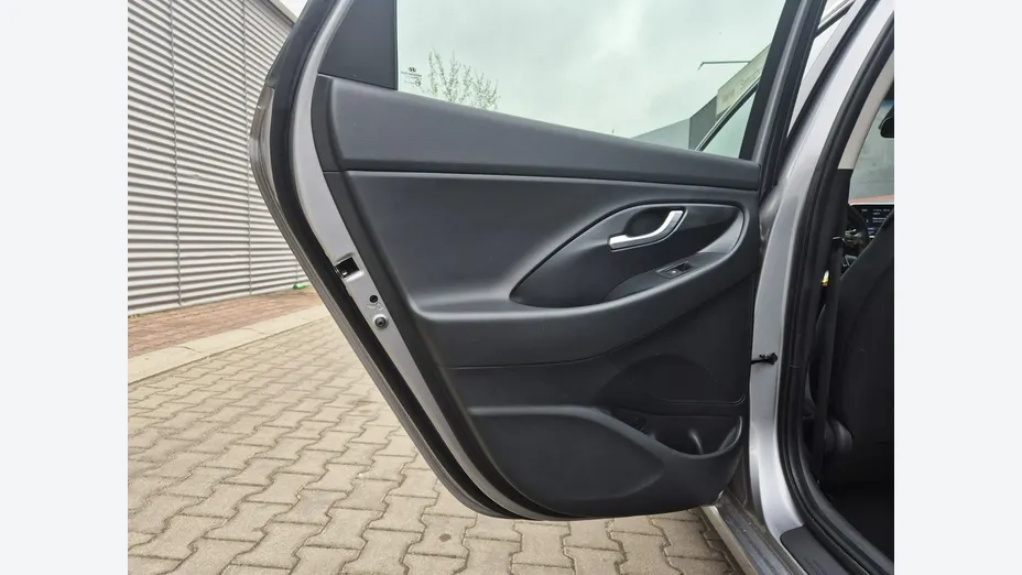HYUNDAI i30 -