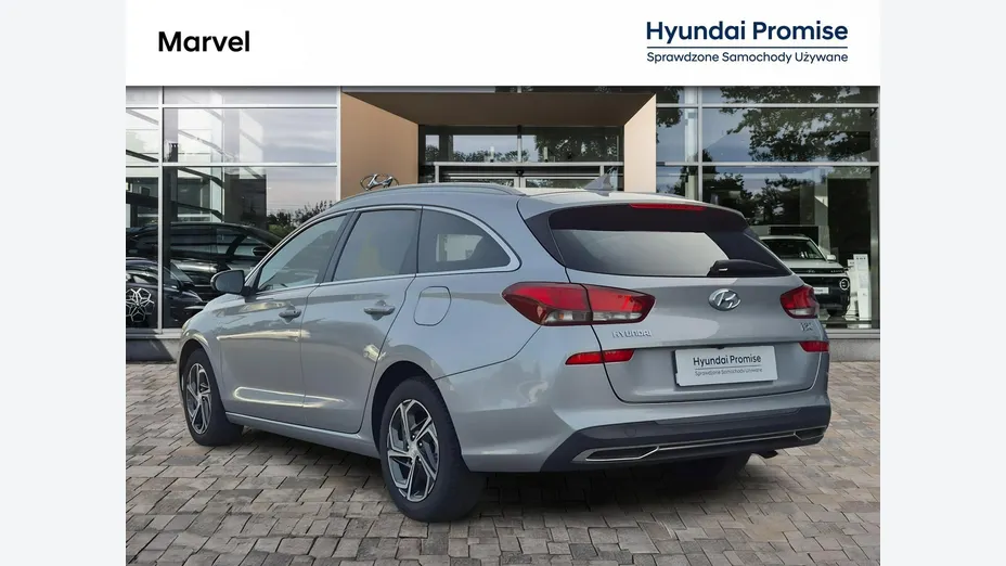 HYUNDAI i30 -
