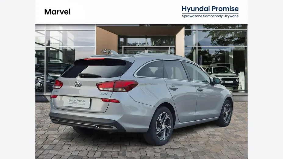 HYUNDAI i30 -