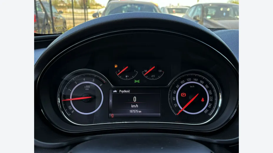 OPEL Insignia -
