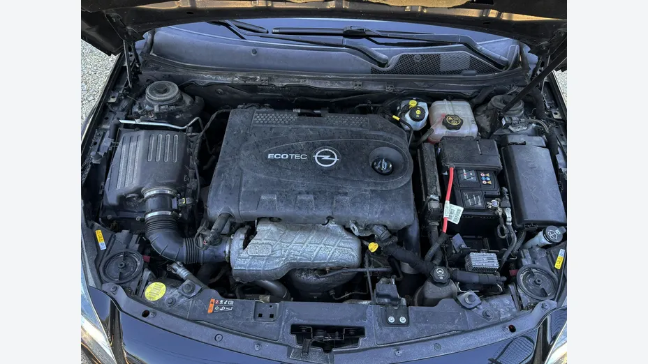 OPEL Insignia -