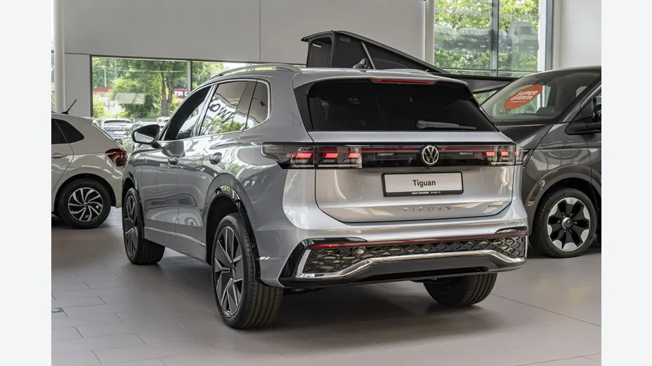 VOLKSWAGEN Tiguan -