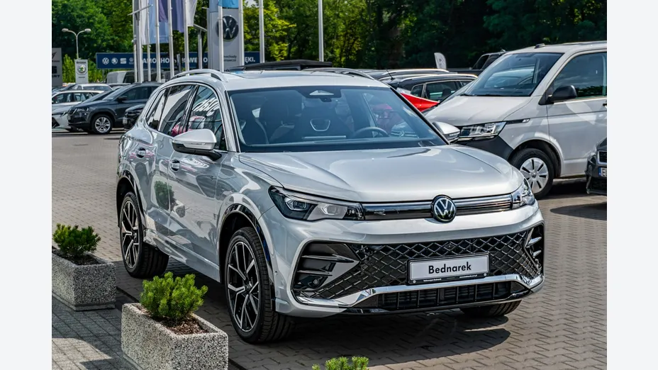 VOLKSWAGEN Tiguan -
