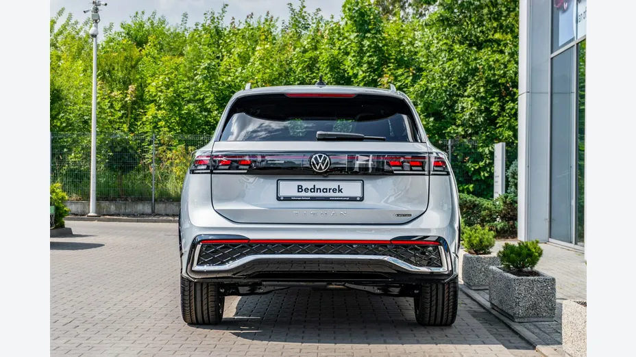 VOLKSWAGEN Tiguan -