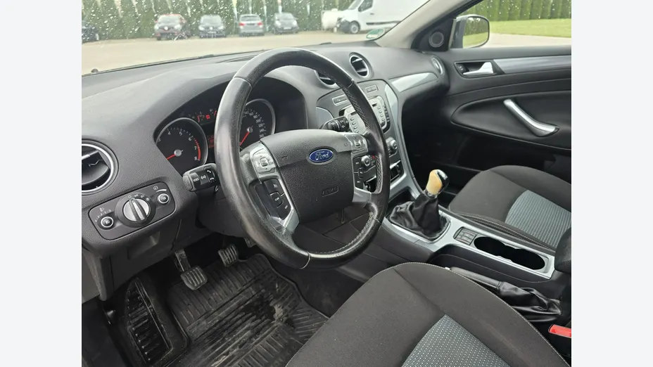 FORD Mondeo -