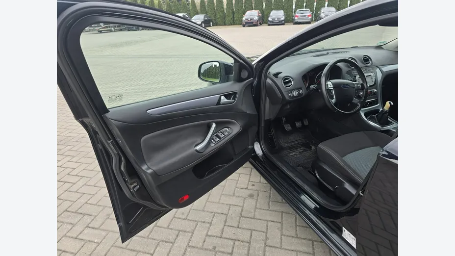 FORD Mondeo -