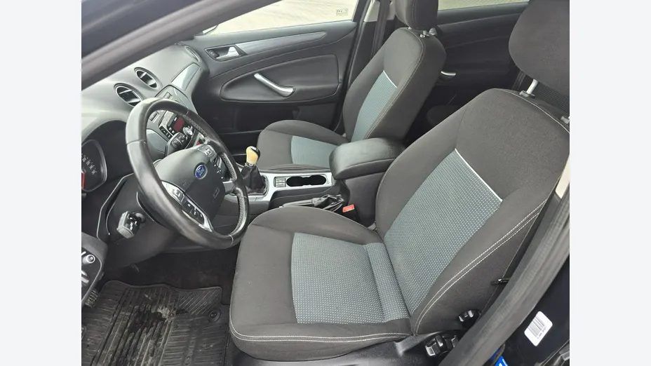 FORD Mondeo -