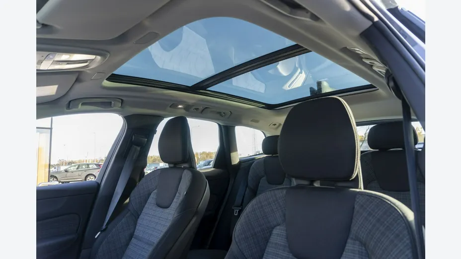 VOLVO XC60 -