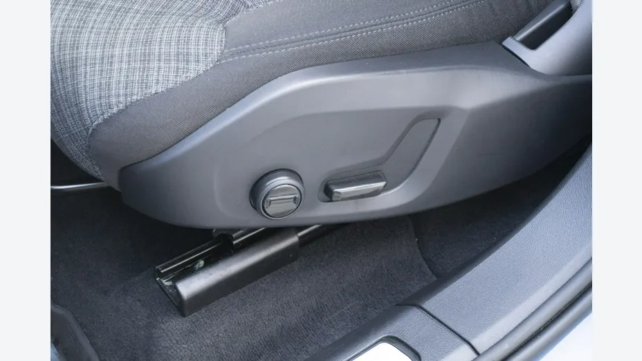 VOLVO XC60 -
