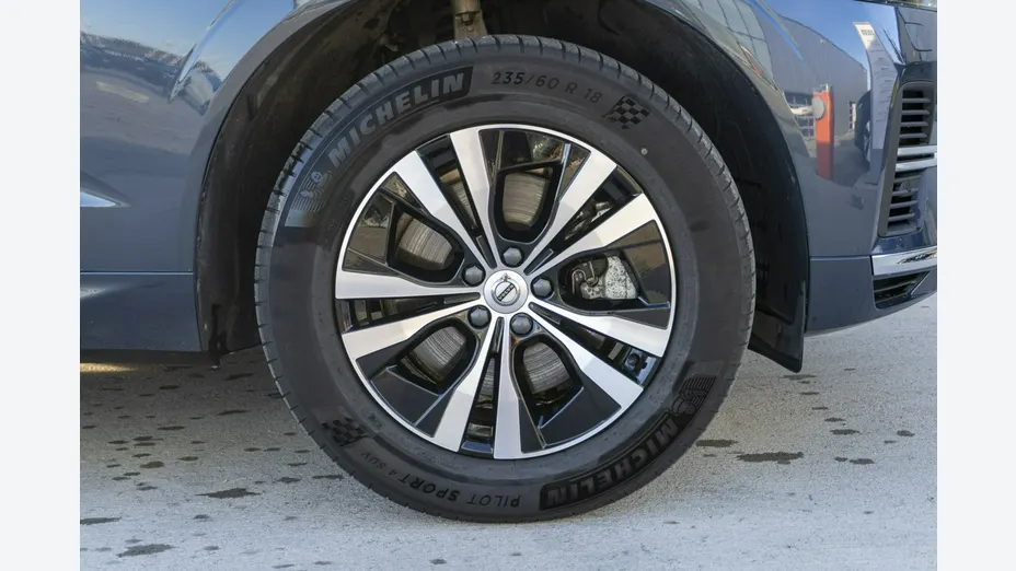 VOLVO XC60 -