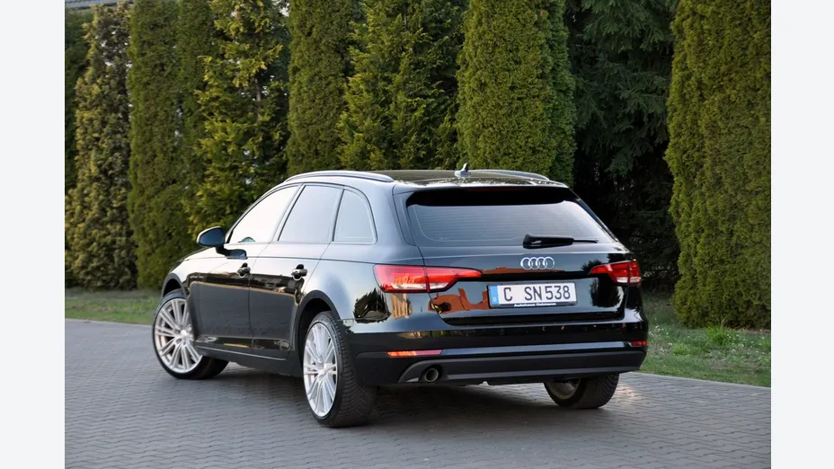 AUDI A4 -