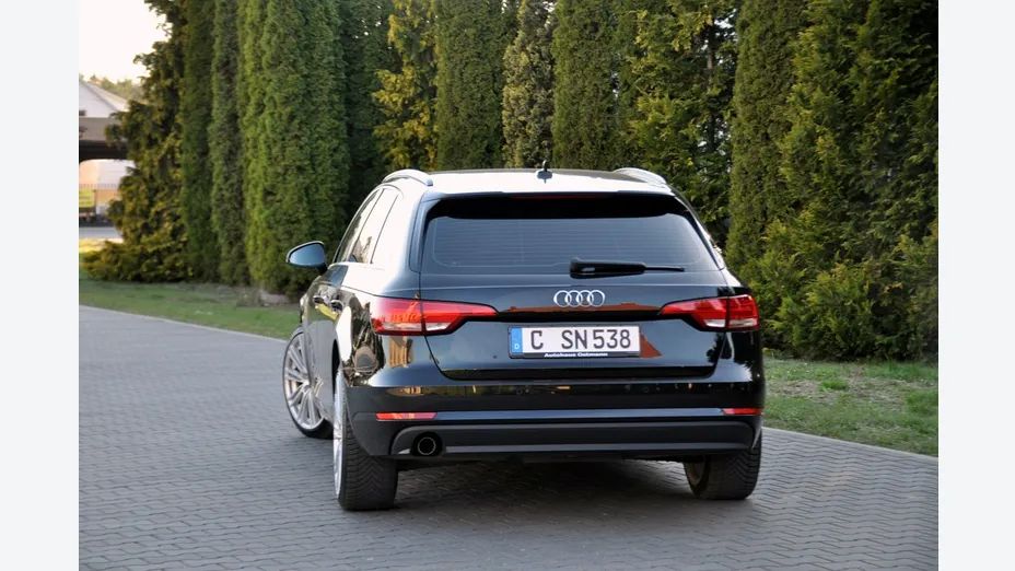 AUDI A4 -