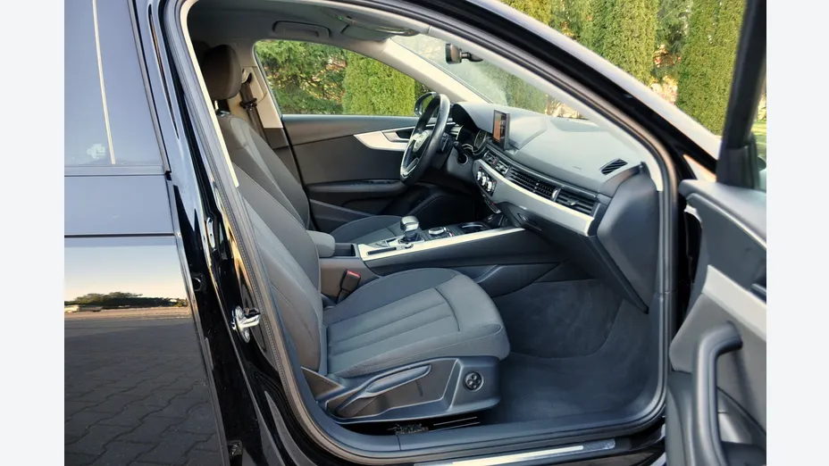 AUDI A4 -