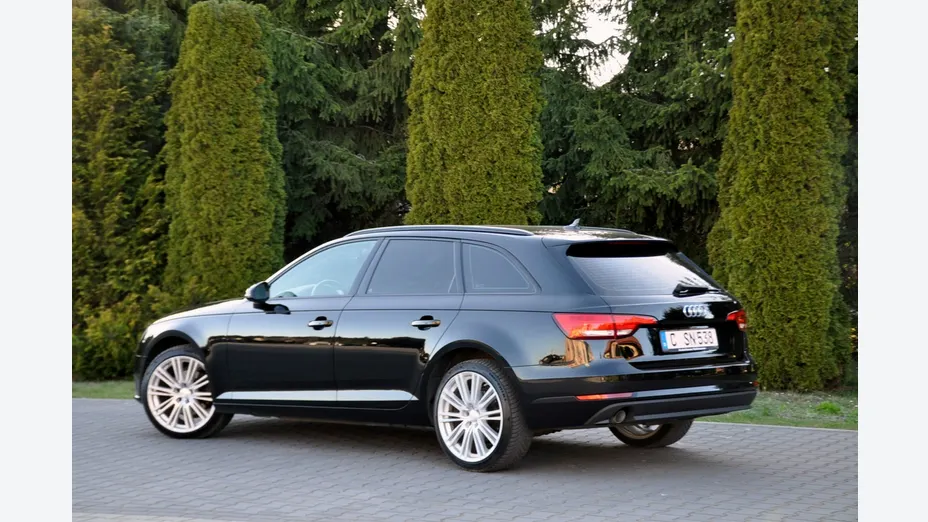 AUDI A4 -