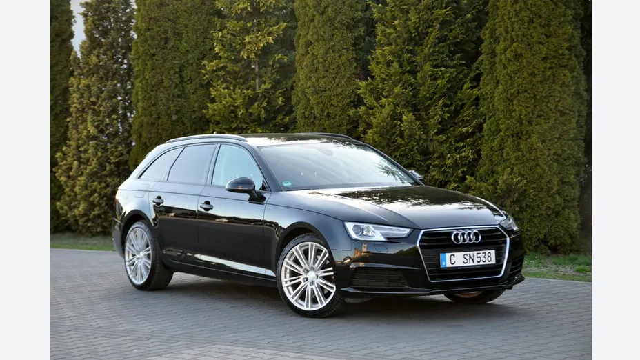 AUDI A4 -