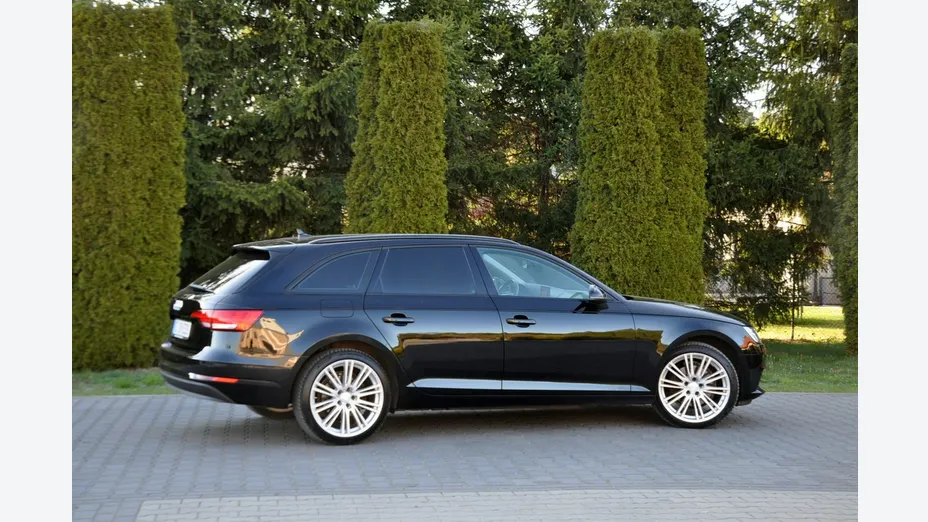 AUDI A4 -