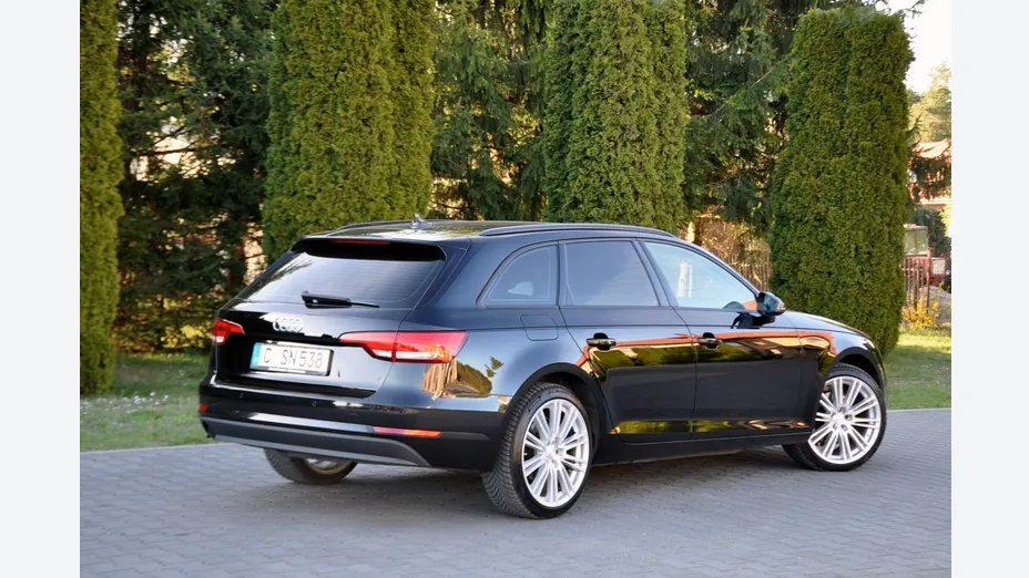 AUDI A4 -