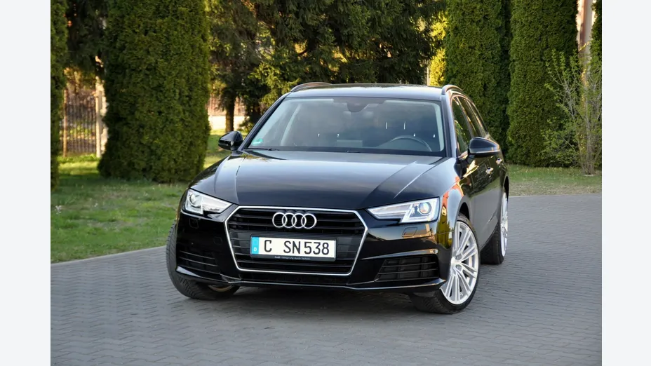 AUDI A4 -