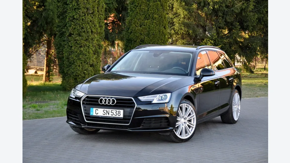 AUDI A4 -