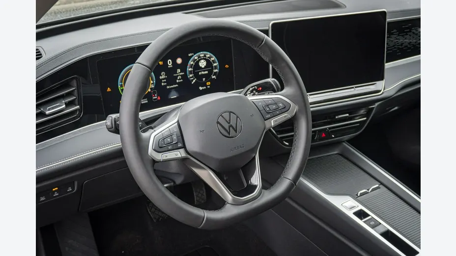VOLKSWAGEN Passat -