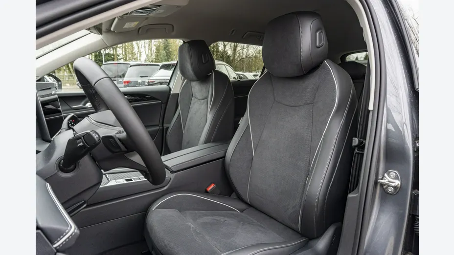 VOLKSWAGEN Passat -