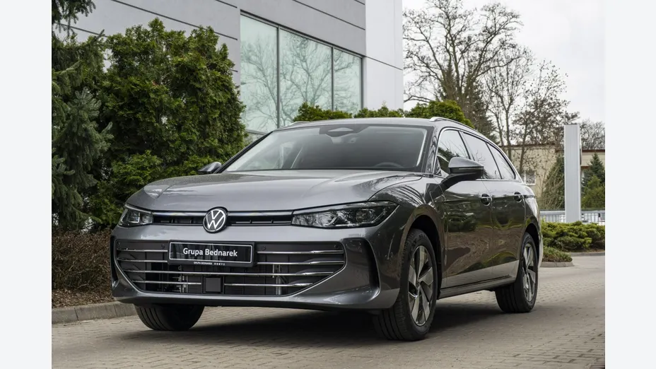 VOLKSWAGEN Passat -