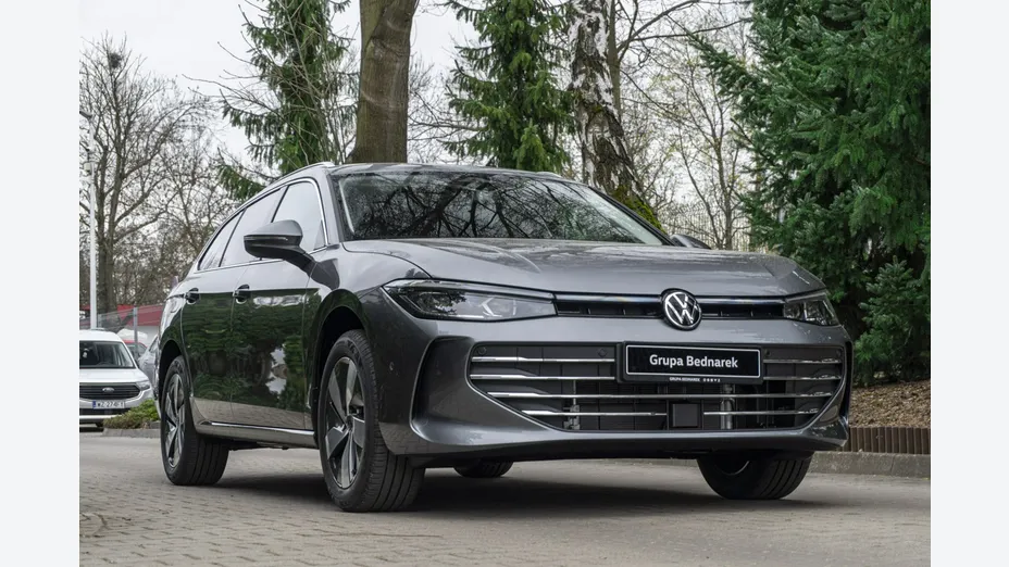 VOLKSWAGEN Passat -