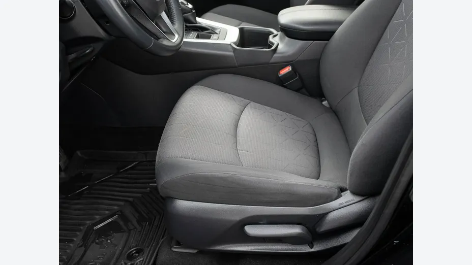 TOYOTA RAV4 -