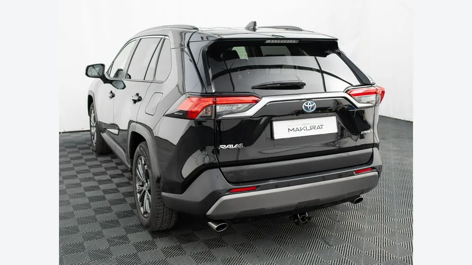 TOYOTA RAV4 -