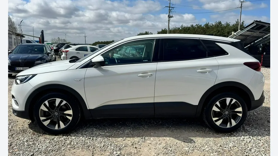 OPEL Grandland X -