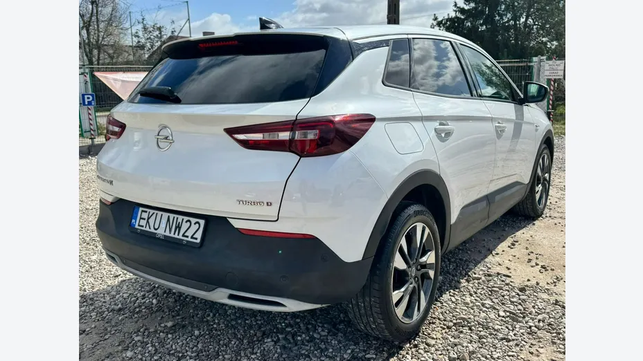 OPEL Grandland X -