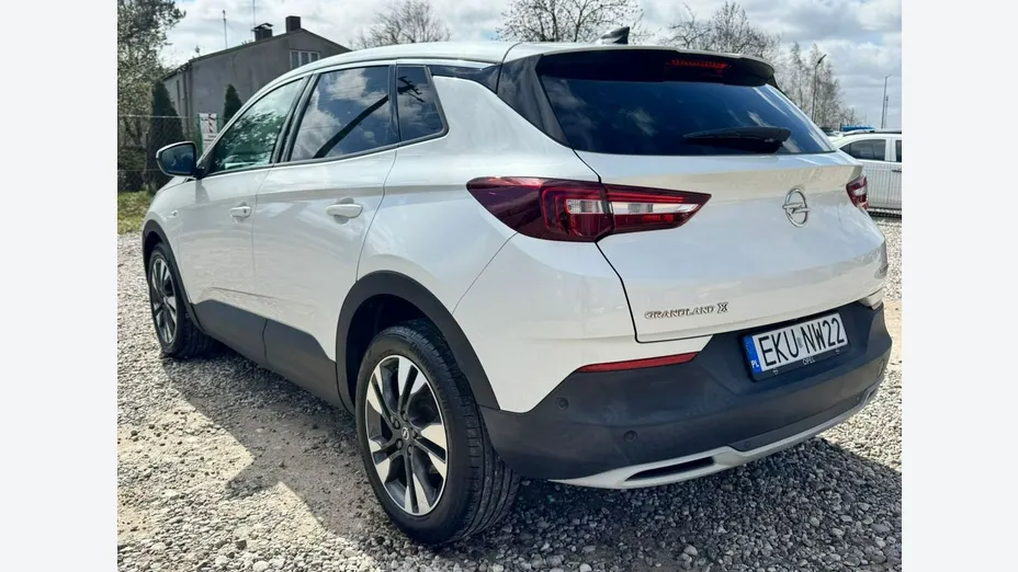 OPEL Grandland X -