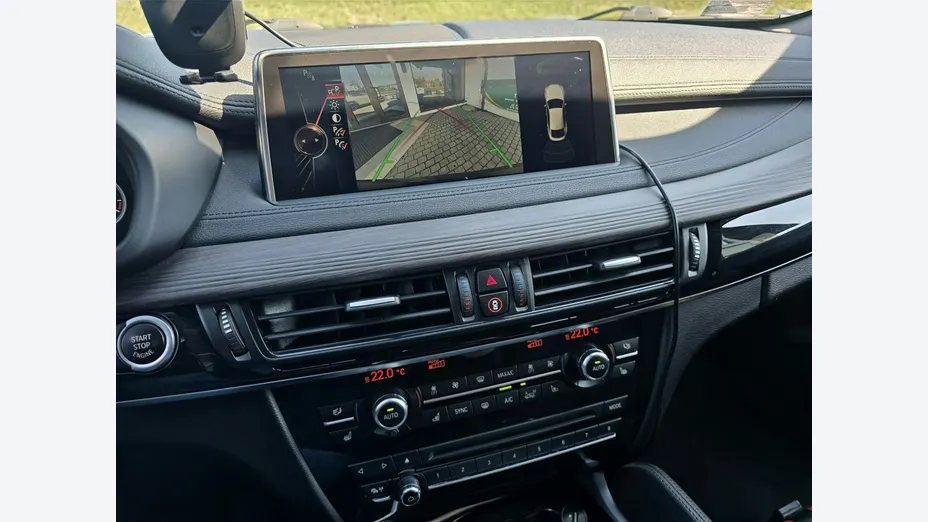 BMW X6 -