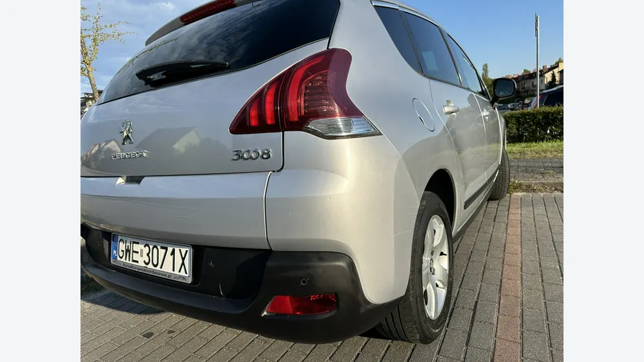 PEUGEOT 3008 -
