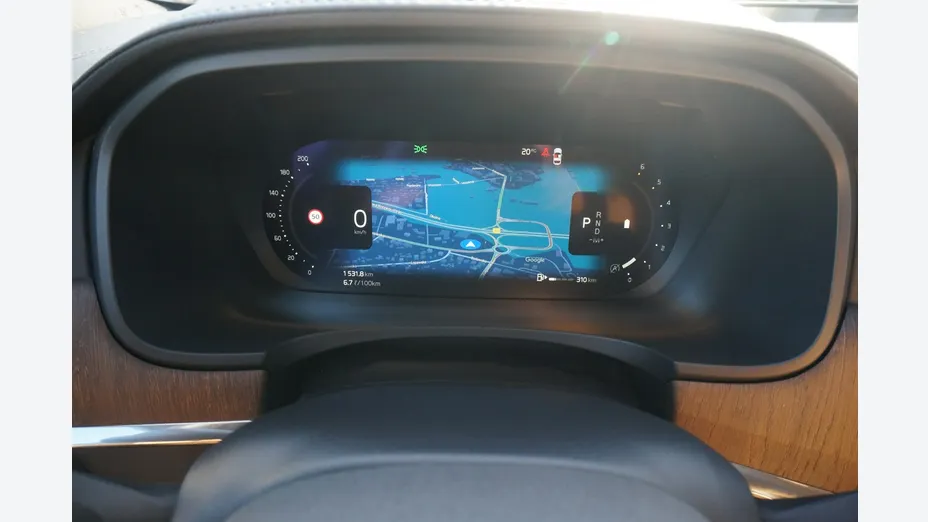 VOLVO V90 -