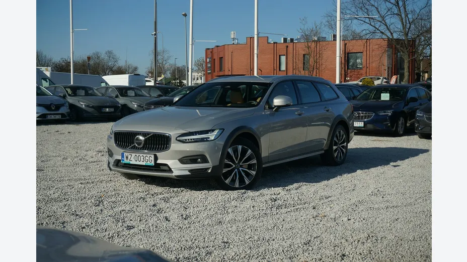 VOLVO V90 -