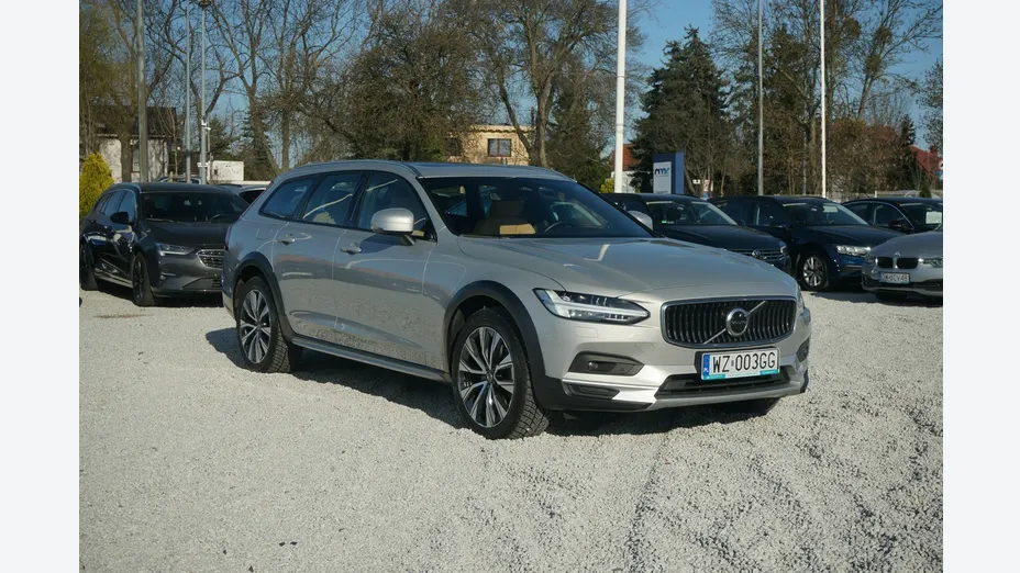 VOLVO V90 -