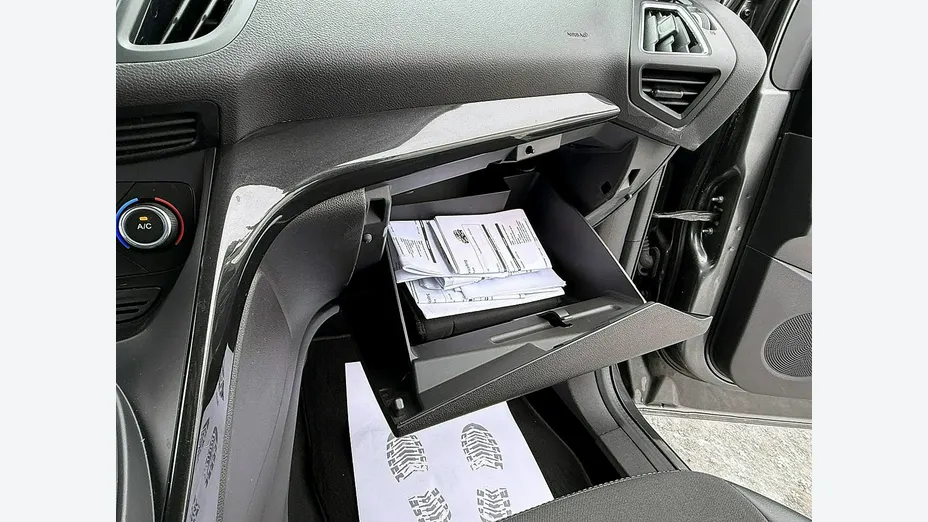 FORD Kuga -